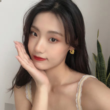81569c165e6da9e9d7309d1e1316100f